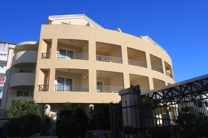 Apartmani Mirenza Будва Екстериор снимка